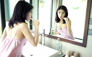 美女起床过程图片_8