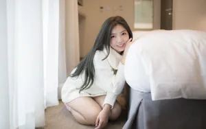 床上美女写真图片壁纸_5