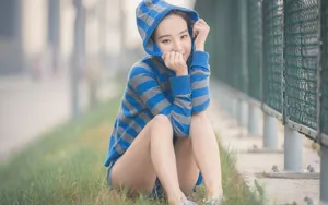 甜美美女野外写真壁纸_7