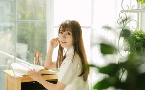 治愈系校园美女图片壁纸_2