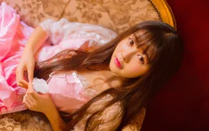 萝莉型美女桌面壁纸_5