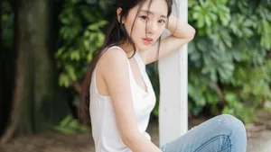 清新脱俗美女生活图片壁纸_5