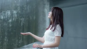白嫩小美女写真壁纸_7
