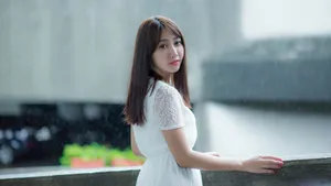 白嫩小美女写真壁纸_9