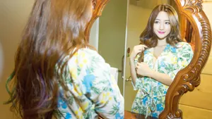 美女王明明图片壁纸_6