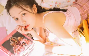 黄色格调日系美女写真图片_2