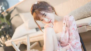 小鸟依人美女居家图片_2