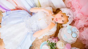 粉色漂亮妹子图片壁纸_7