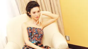 女明星金晨桌面壁纸_15