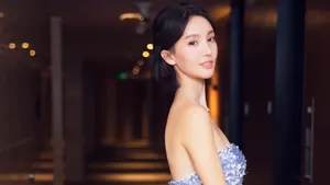 女明星金晨桌面壁纸_17