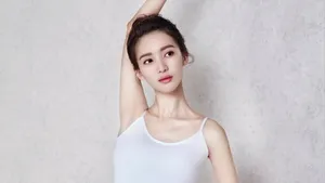 女明星金晨桌面壁纸_19