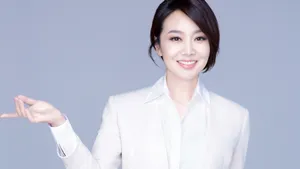 女明星闫妮桌面壁纸_4
