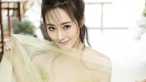 女明星李纯高清图片_3