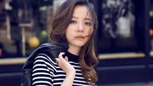 女歌手张靓颖桌面壁纸_2