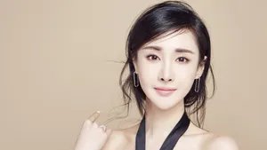 美女王若心图片_3