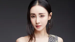 美女王若心图片_6