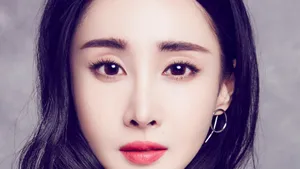美女王若心图片_8
