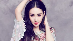 美女王若心图片_9