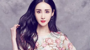 美女王若心图片_11