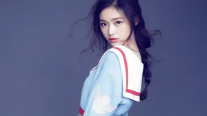美女林允桌面壁纸