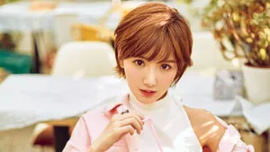 黄色调美女毛晓彤图片_8