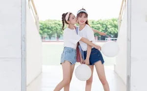 小清新校园美女姐妹壁纸_4
