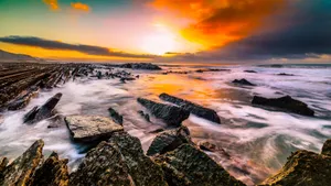 黄昏海边夕阳残阳图片_17