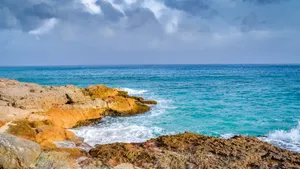 大海边岩石景色桌面壁纸_11