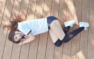 清纯运动美女图片壁纸_2