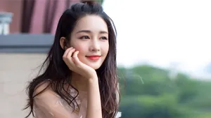 美女明星李沁图片_3