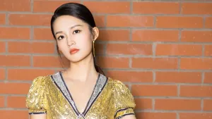 美女明星李沁图片_11