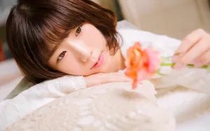 短发气质文艺女青年美女壁纸_4