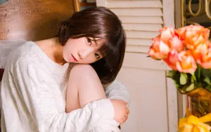 短发气质文艺女青年美女壁纸_5