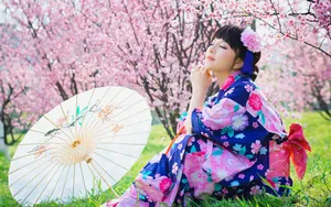 桃花花海中的和服美女图片壁纸_2
