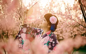 桃花花海中的和服美女图片壁纸_5