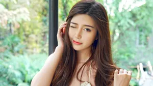 高颜值美女图片壁纸_3