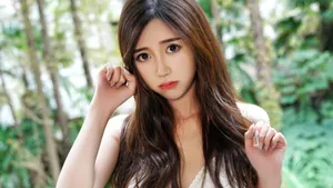 高颜值美女图片壁纸_7