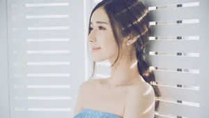 美女方安娜桌面壁纸
