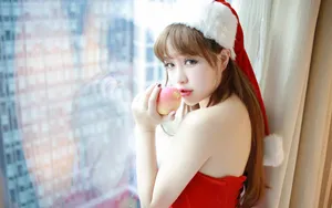 红色性感美女圣诞装图片_2