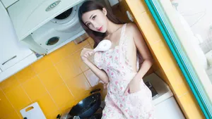 极品厨房美女图片壁纸_2