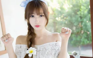 甜美性感美女桌面壁纸