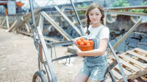 清新白嫩美女桌面壁纸_4