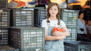 清新白嫩美女桌面壁纸_7