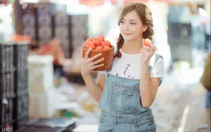 甜美白皙美女图片壁纸_2