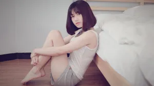 学生美女床上写真图片_14
