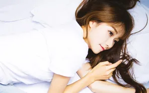 美女床上写真图片_2
