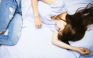 美女床上写真图片_6