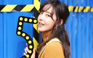 美女米露壁纸图片_2