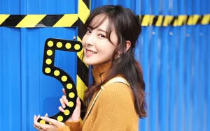 美女米露壁纸图片_3