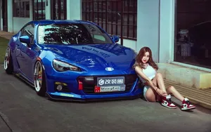 斯巴鲁BRZ 改装车美女模特壁纸_2